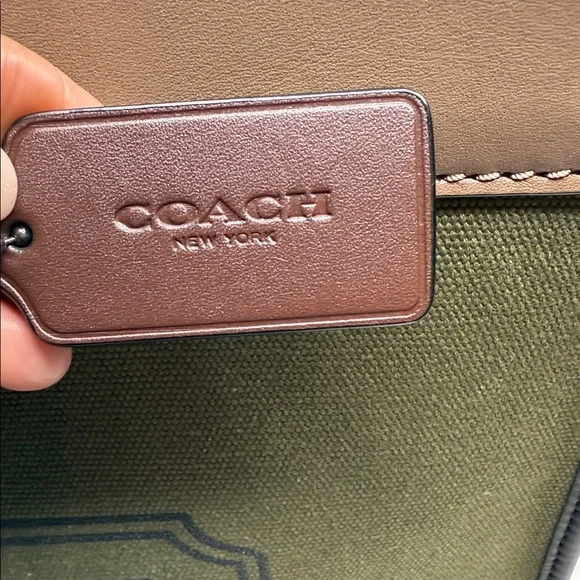 Coach Field Tote 40 Olive Green with Tan leather ❤️ - Picture 3 of 10